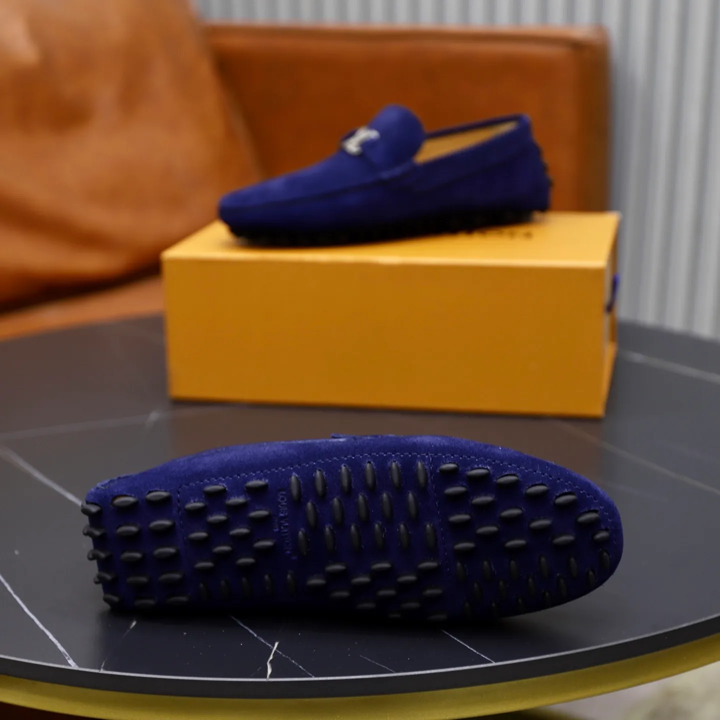 Ex-factory price: 480💰【LV】Louis Vuitton ⚠️High-end men’s driving and pedal series ⚠️38-44 (customized for 45) ⚠️All original cowhide leather! Thick and soft! Made entirely of calfskin lining! The latest non-slip beanie sole! Three-dimensional package technology! Fashionable and classic! Handicrafts! Original high quality! Feel free to compare!